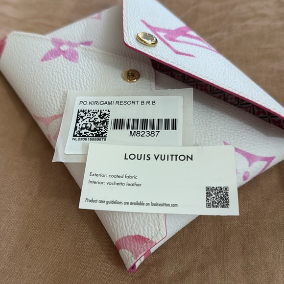 Louis Vuitton by the Pool 2.0 Kirigami Pochette Pouch Medium Pink Watercolor - Picture 7 of 8